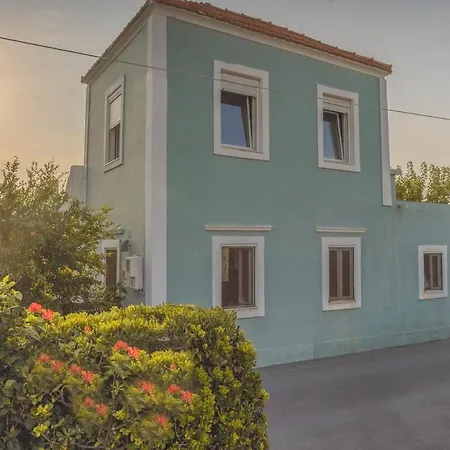 Semesterbostad Private House, Peaceful Stylish Retreat Near Beach, Up To 5 Guests