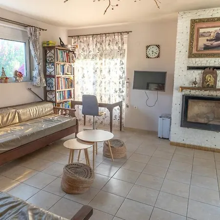 Private House, Peaceful Stylish Retreat Near Beach, Up To 5 Guests Дом отдыха Ялиссос