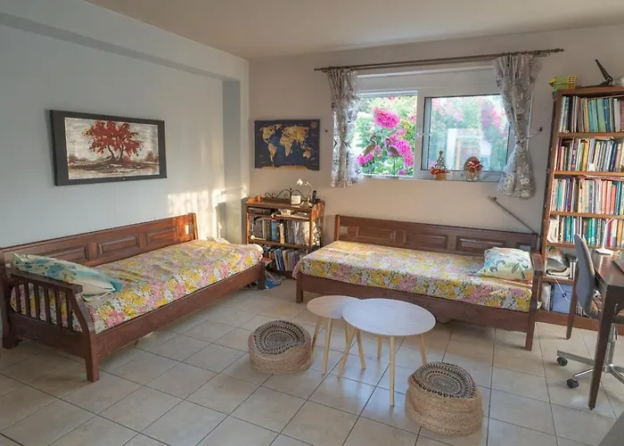 Private House, Peaceful Stylish Retreat Near Beach, Up To 5 Guests * Ялиссос