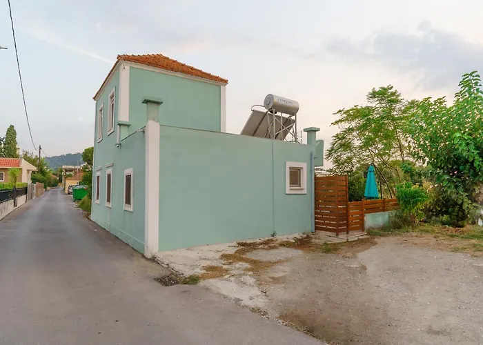 Private House, Peaceful Stylish Retreat Near Beach, Up To 5 Guests Дом отдыха *